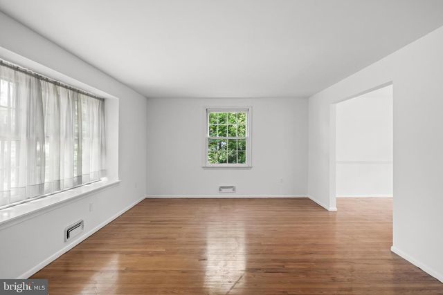 104 NANTUCKET DR, Cherry Hill, NJ 08034
