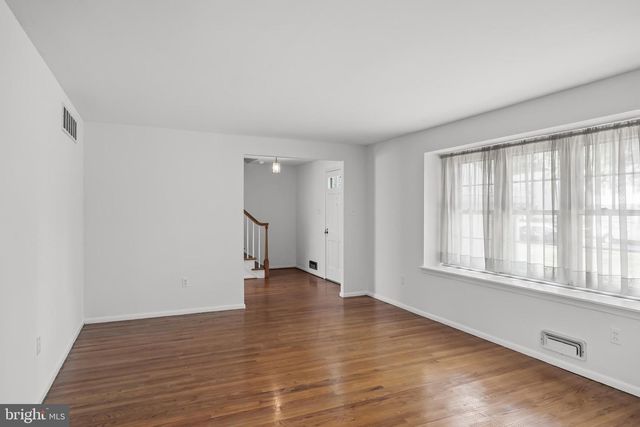104 NANTUCKET DR, Cherry Hill, NJ 08034