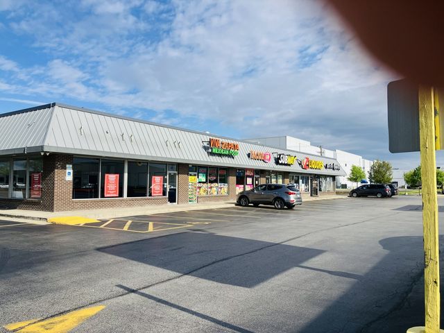 1650 W GREENLEAF Avenue 1650, Elk Grove Village, IL 60007