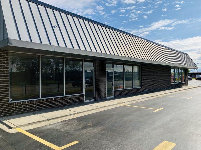 1650 W GREENLEAF Avenue 1650, Elk Grove Village, IL 60007