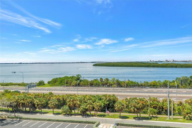 7200 SUNSHINE SKYWAY LANE S 8B, St Petersburg, FL 33711
