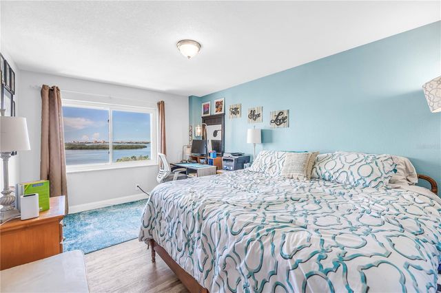7200 SUNSHINE SKYWAY LANE S 8B, St Petersburg, FL 33711