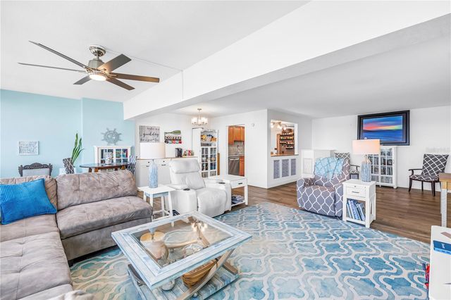 7200 SUNSHINE SKYWAY LANE S 8B, St Petersburg, FL 33711