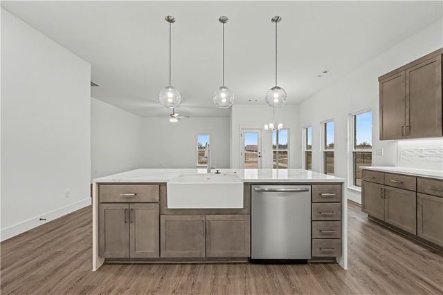 8860 Sunspire Lane, Centerton, AR 72719