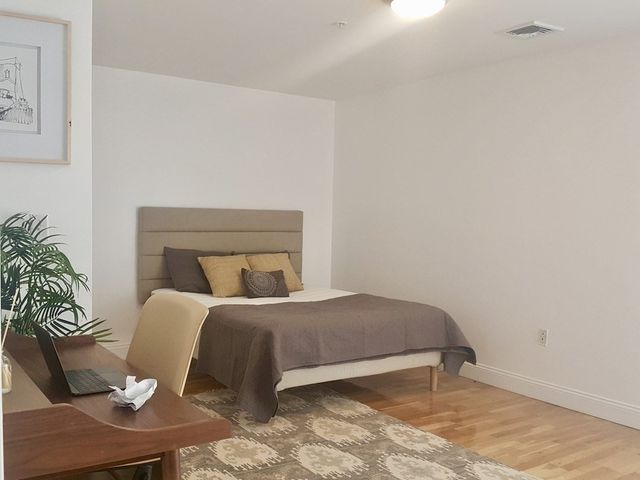 25 Alpine St 10, Boston, MA 02136