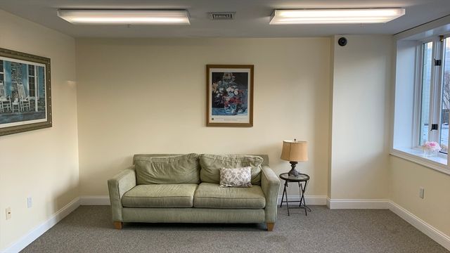 25 Alpine St 10, Boston, MA 02136