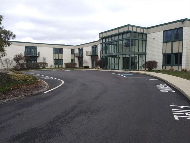 25 Alpine St 10, Boston, MA 02136