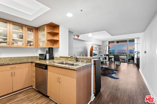13700 Marina Pointe Drive 1520, Marina Del Rey, CA 90292