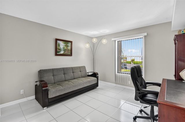 5901 Camino Del Sol 207, Boca Raton, FL 33433