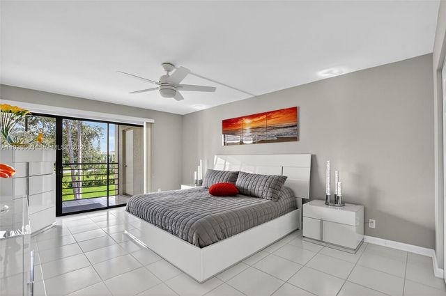 5901 Camino Del Sol 207, Boca Raton, FL 33433