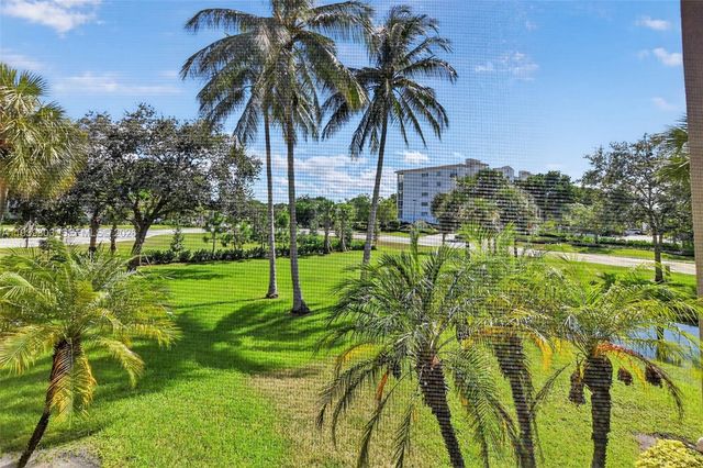 5901 Camino Del Sol 207, Boca Raton, FL 33433