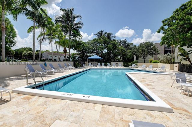 5901 Camino Del Sol 207, Boca Raton, FL 33433