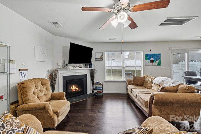 8515 Mansell Court, Charlotte, NC 28215