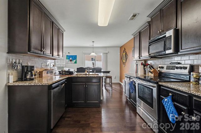 8515 Mansell Court, Charlotte, NC 28215