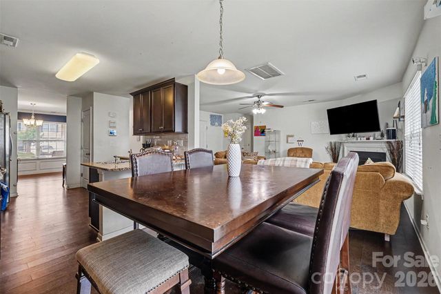 8515 Mansell Court, Charlotte, NC 28215