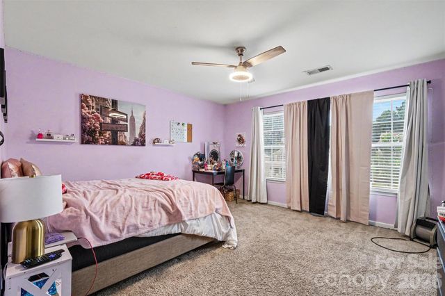 8515 Mansell Court, Charlotte, NC 28215