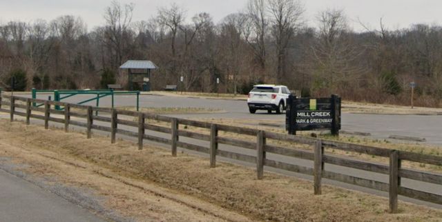 6727 Sunnywood Dr, Nashville, TN 37211