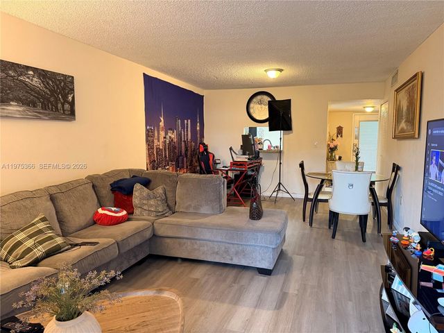 1800 SW 81st Ave 1100, North Lauderdale, FL 33068