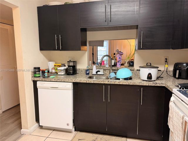 1800 SW 81st Ave 1100, North Lauderdale, FL 33068