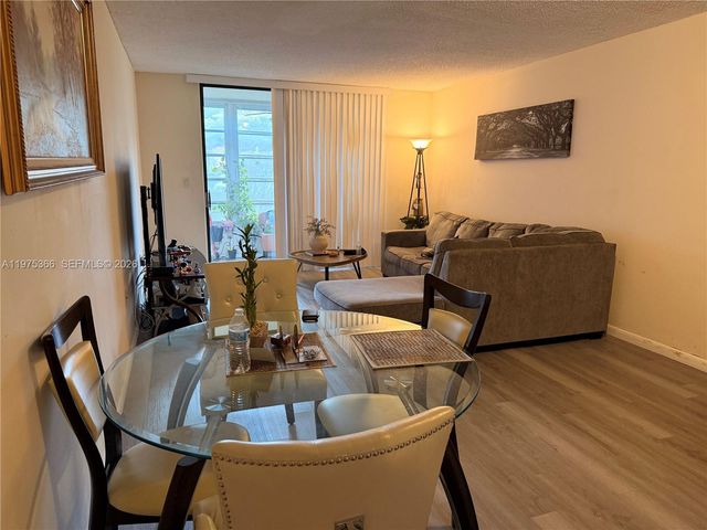 1800 SW 81st Ave 1100, North Lauderdale, FL 33068