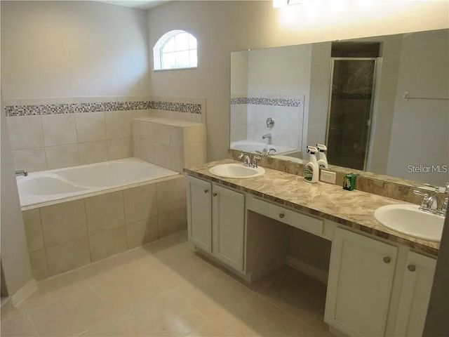 8138 WILDER LOOP, Lakeland, FL 33809