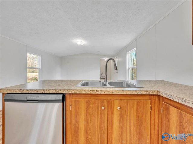 73 County Road 582, Geraldine, AL 35974