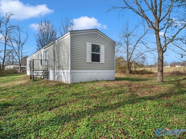 73 County Road 582, Geraldine, AL 35974