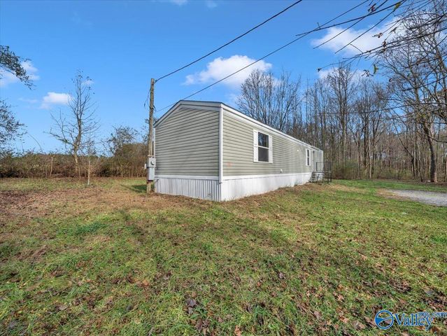 73 County Road 582, Geraldine, AL 35974