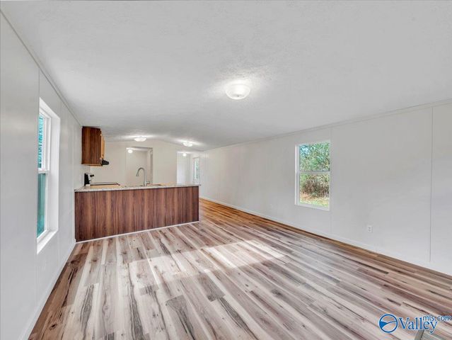 73 County Road 582, Geraldine, AL 35974