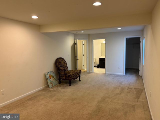 3238 FLEDGLING CIR, Woodbridge, VA 22193