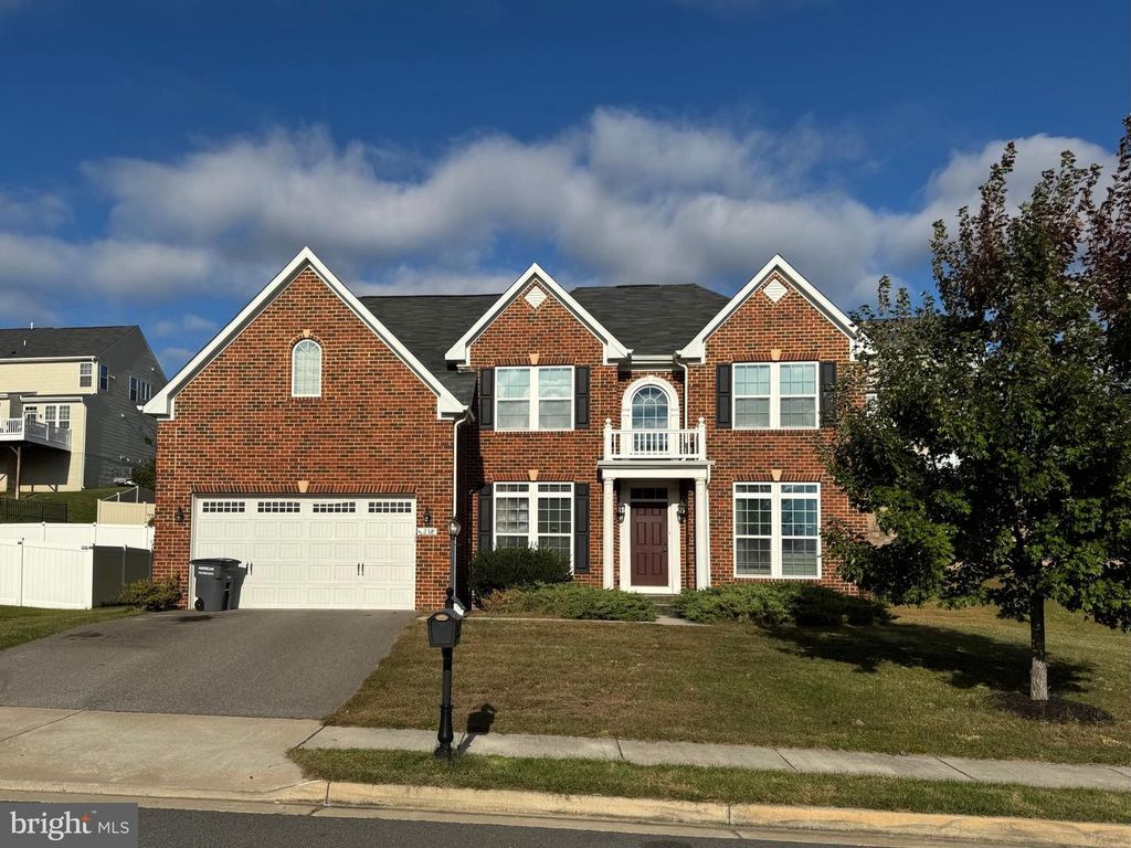 3238 FLEDGLING CIR, Woodbridge, VA 22193