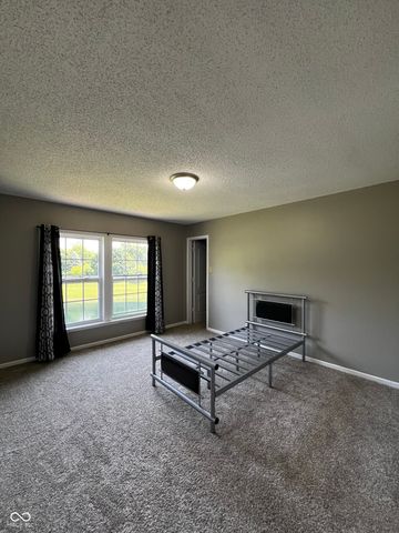 585 Fireside Drive, Greenwood, IN 46143