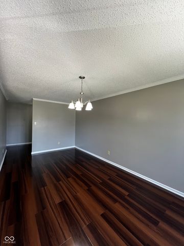 585 Fireside Drive, Greenwood, IN 46143