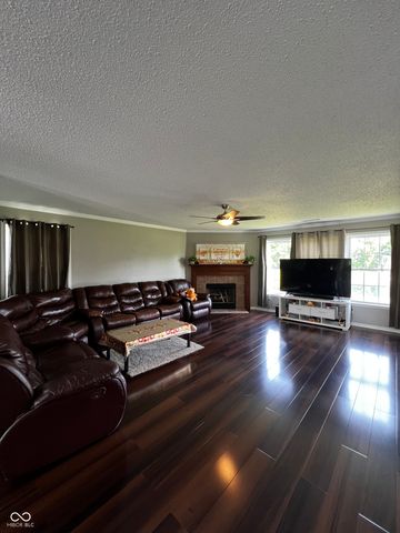 585 Fireside Drive, Greenwood, IN 46143