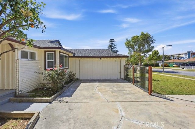 2608 Balfour, Fullerton, CA 92831