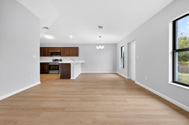 2875 NW 32nd Avenue, Okeechobee, FL 34972