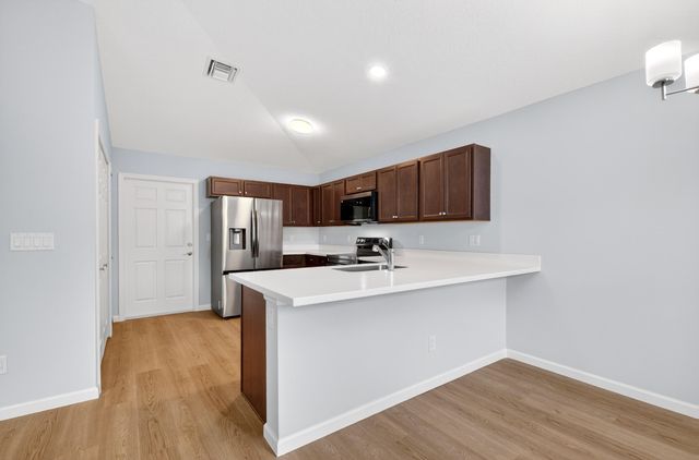 2875 NW 32nd Avenue, Okeechobee, FL 34972