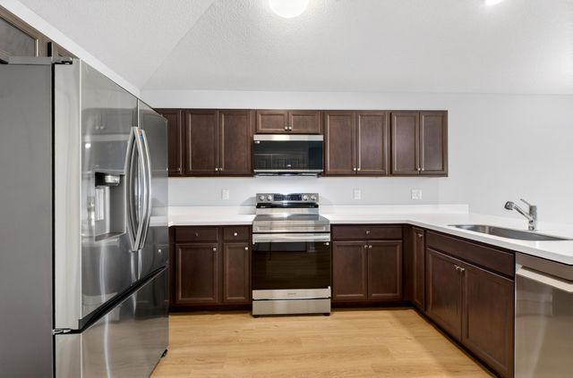 2875 NW 32nd Avenue, Okeechobee, FL 34972