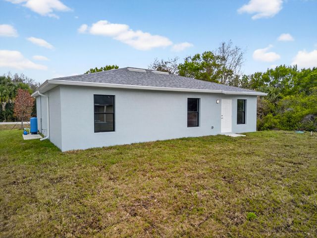 2875 NW 32nd Avenue, Okeechobee, FL 34972