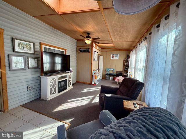 1294 WARWICK RD, Camp Hill, PA 17011