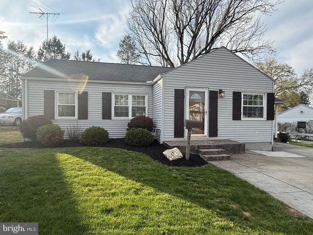 1294 WARWICK RD, Camp Hill, PA 17011