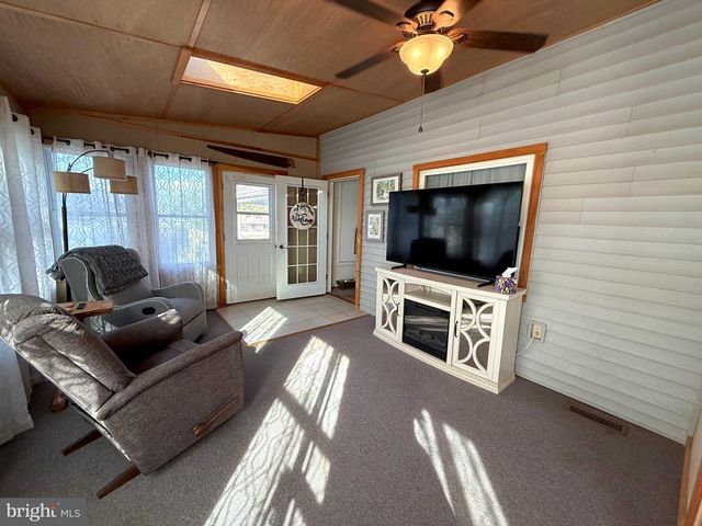 1294 WARWICK RD, Camp Hill, PA 17011