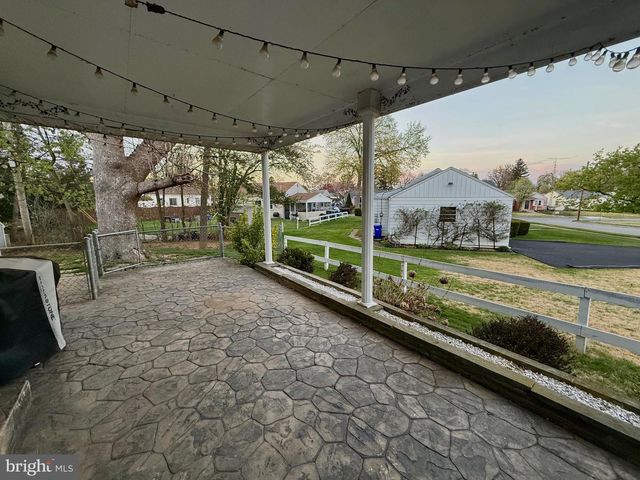 1294 WARWICK RD, Camp Hill, PA 17011