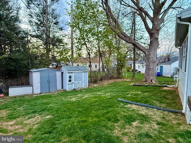 1294 WARWICK RD, Camp Hill, PA 17011