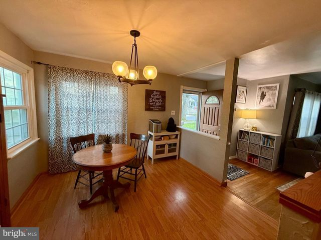 1294 WARWICK RD, Camp Hill, PA 17011
