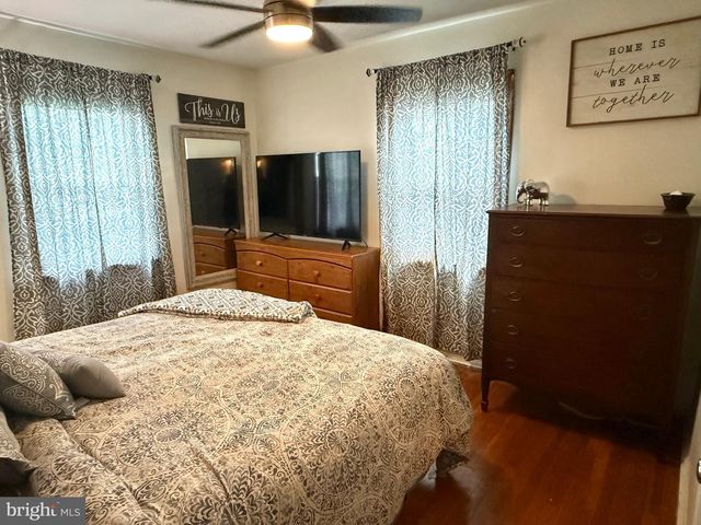 1294 WARWICK RD, Camp Hill, PA 17011