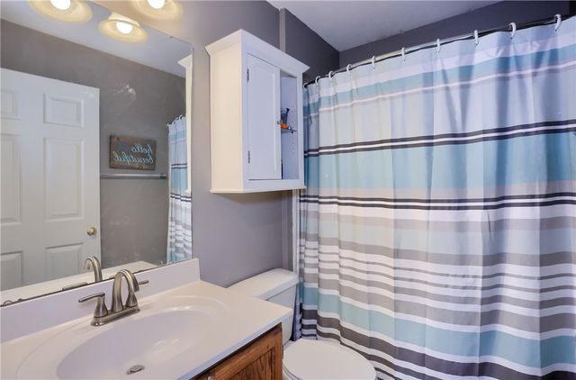 1871 Pioneer Dr, Franklin Park, PA 15143