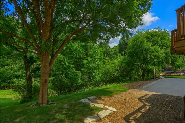 1871 Pioneer Dr, Franklin Park, PA 15143