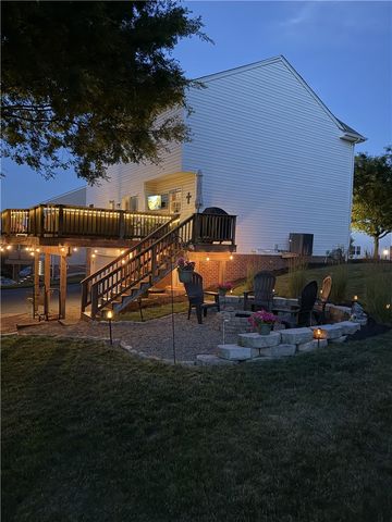 1871 Pioneer Dr, Franklin Park, PA 15143