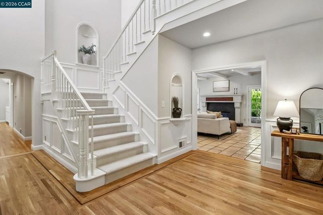 31 Tierra Verde Ct, Walnut Creek, CA 94598